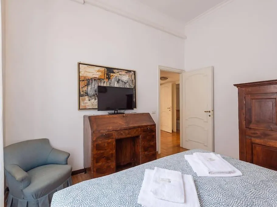 Giulia Luxury Two Bedroom Apartment Rome