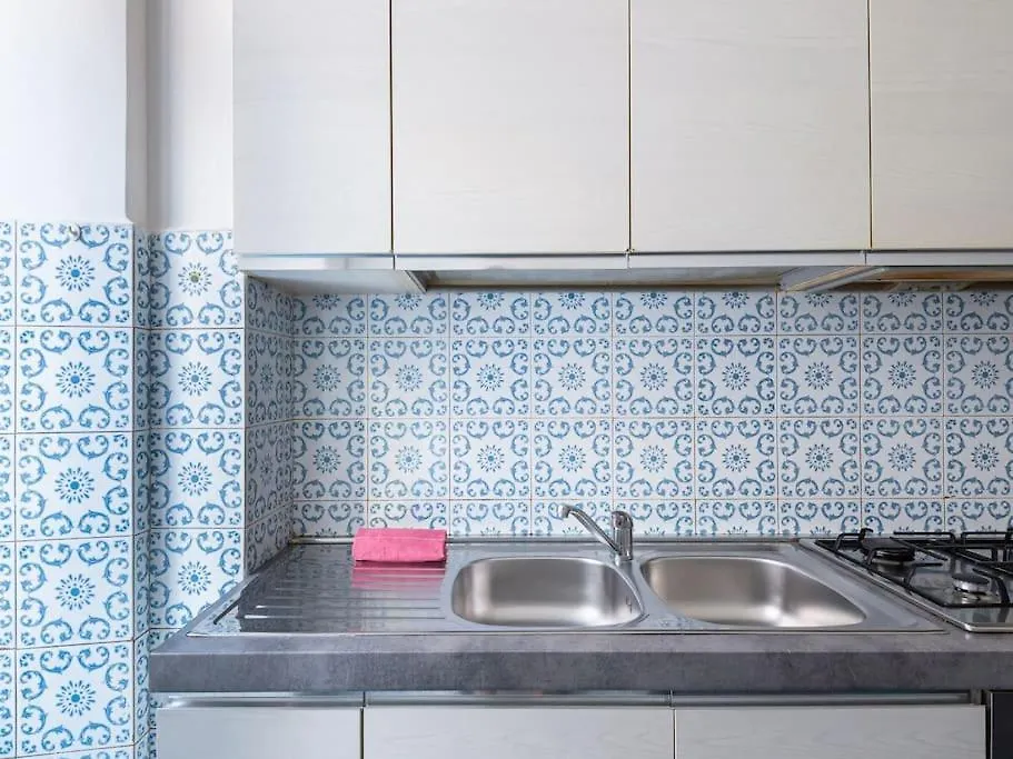 Giulia Luxury Two Bedroom Apartment Rome