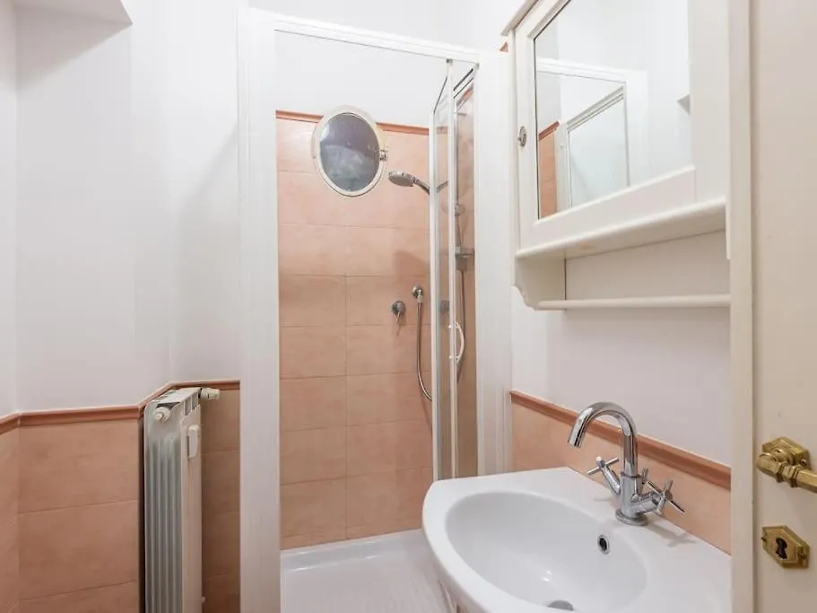 Giulia Luxury Two Bedroom Apartment Rome