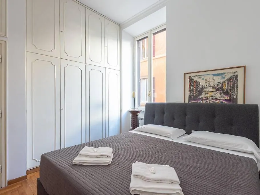 Giulia Luxury Two Bedroom Apartment Rome