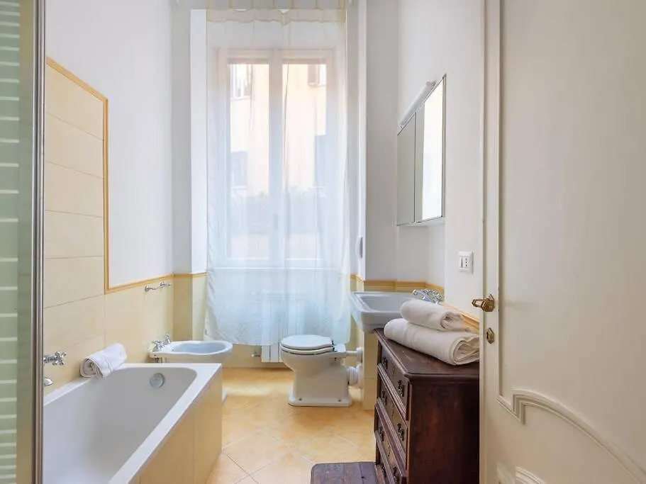 Giulia Luxury Two Bedroom Apartment Rome