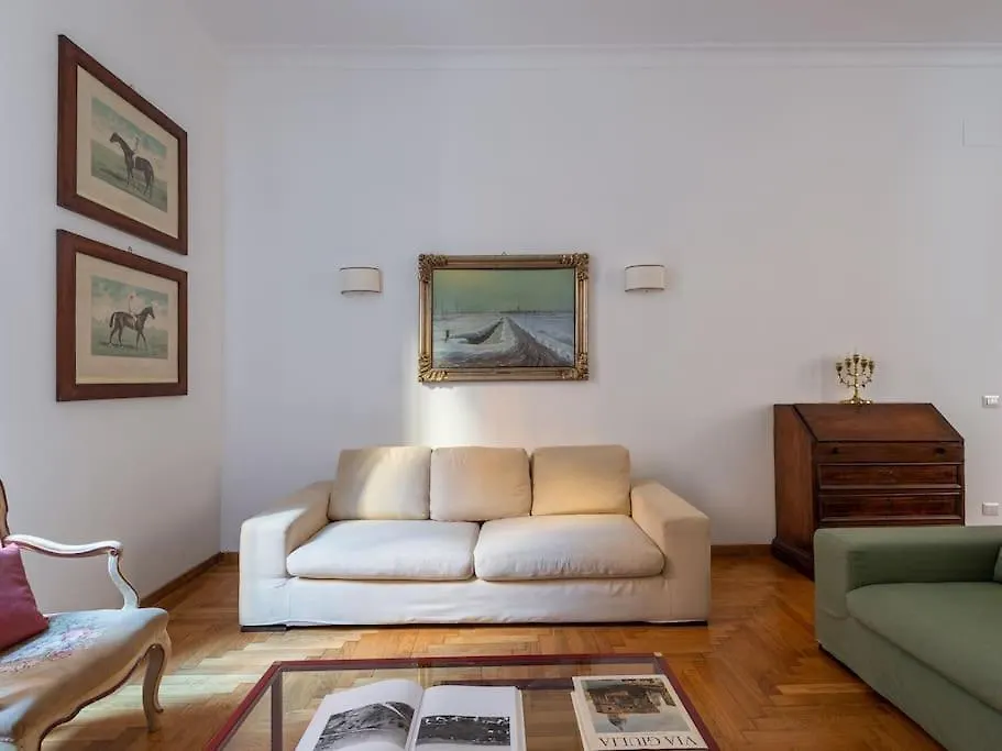 Giulia Luxury Two Bedroom Apartment Rome