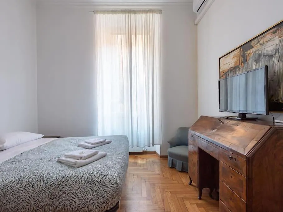 Giulia Luxury Two Bedroom Apartment Rome